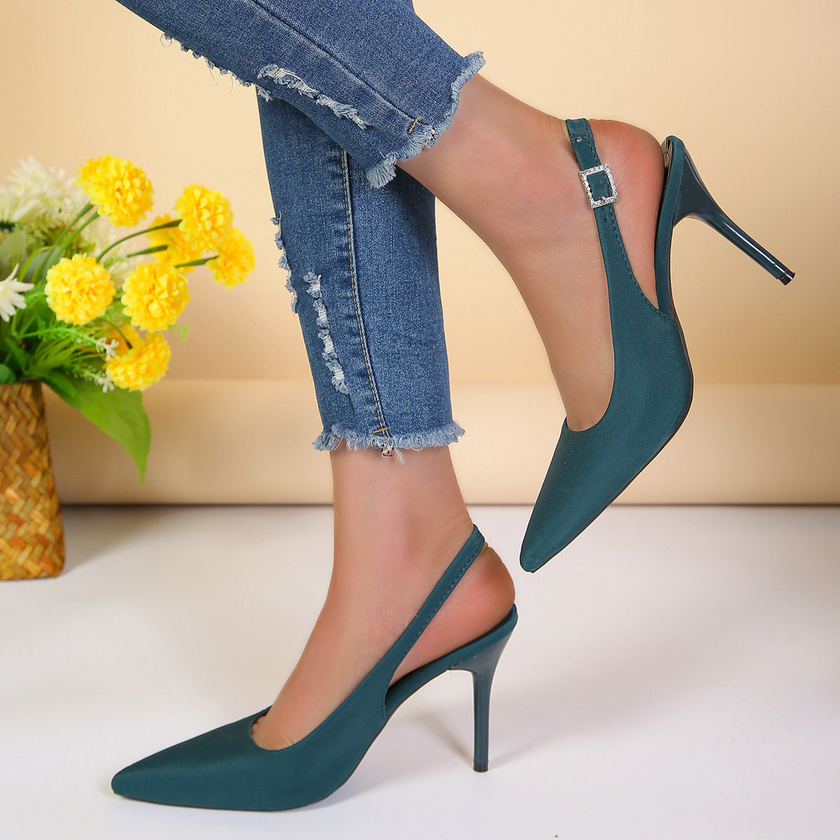 Pointed Toe Buckle Sandals Fashion