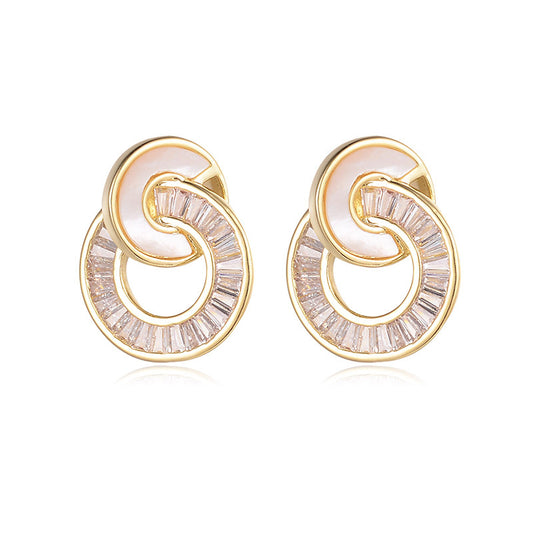 Women's Exquisite Interlocking Design Stud Earrings