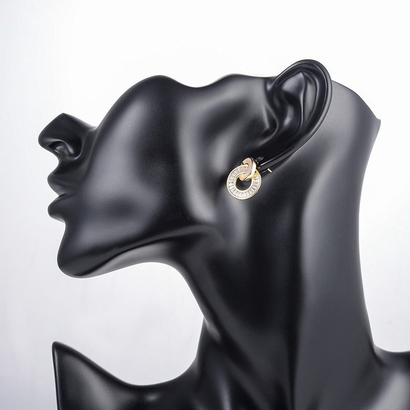 Women's Exquisite Interlocking Design Stud Earrings